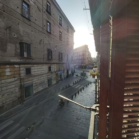 Dormire A Napoli Centro Holiday House Casa Vacanza Exterior foto