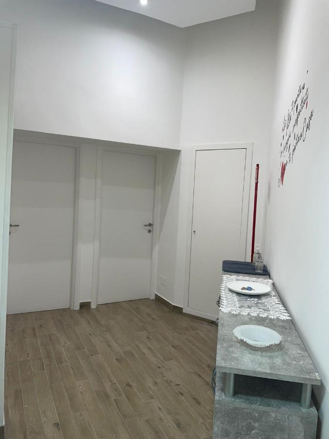 Dormire A Napoli Centro Holiday House Casa Vacanza Exterior foto