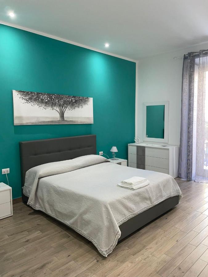 Dormire A Napoli Centro Holiday House Casa Vacanza Exterior foto